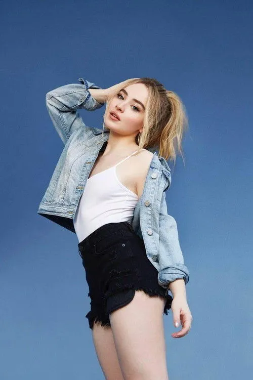 Sabrina Carpenter photo
