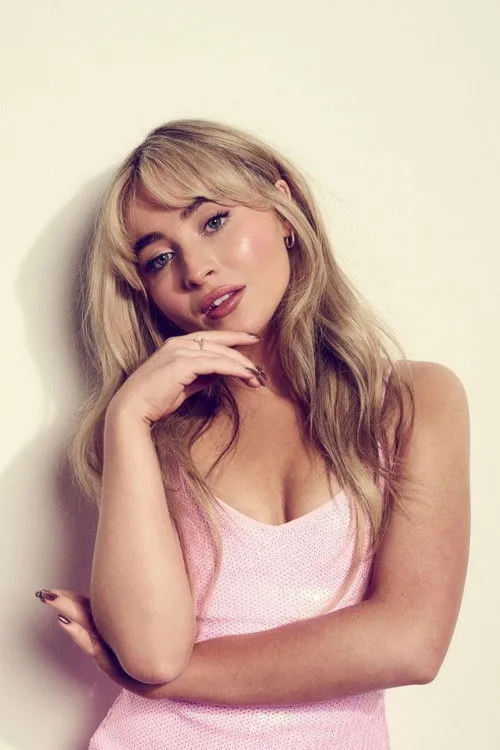 Sabrina Carpenter photo