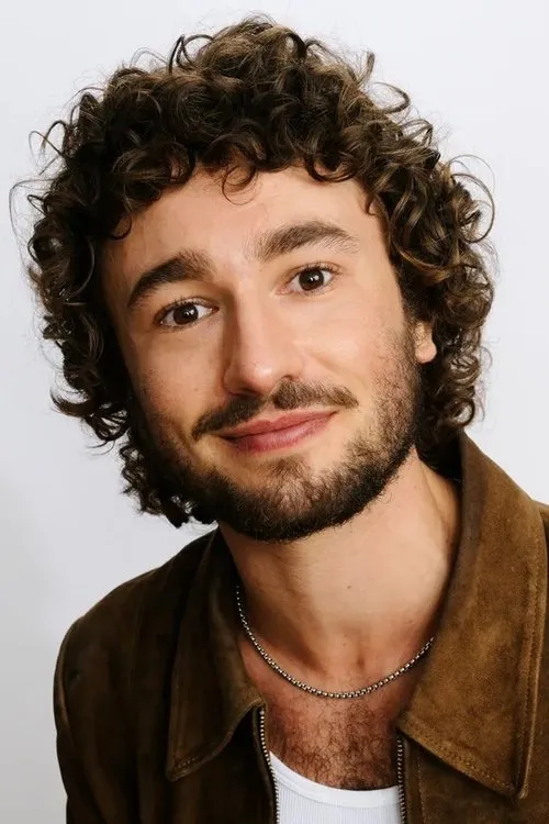 Gabriel LaBelle photo