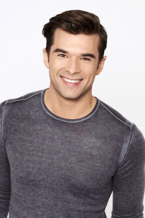 Josh Swickard photo