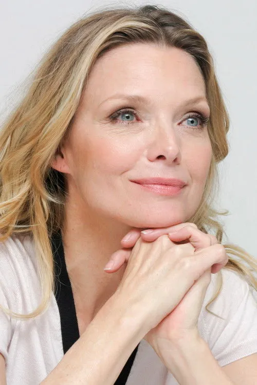 Michelle Pfeiffer photo