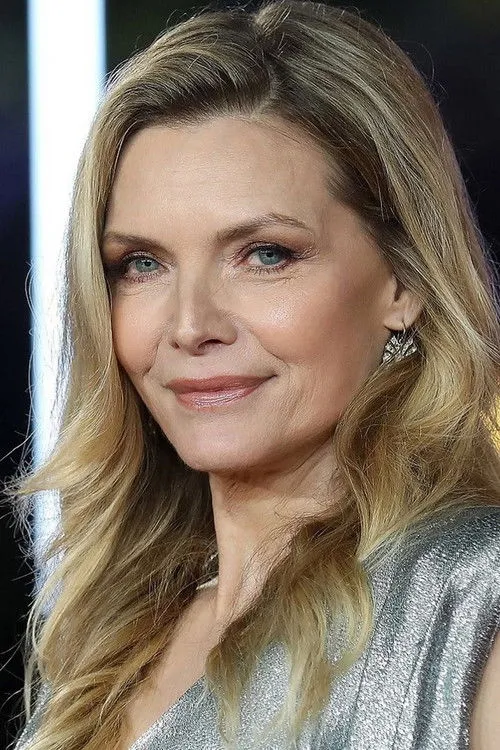 Michelle Pfeiffer photo