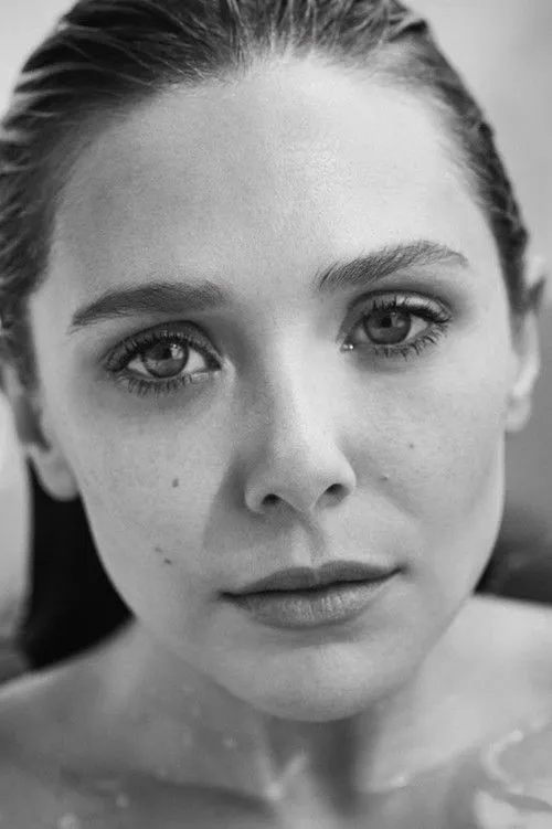 Elizabeth Olsen photo