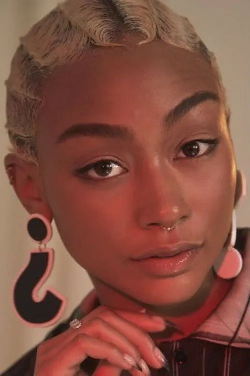 Tati Gabrielle photo