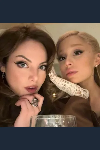 Ariana Grande and Elizabeth Gillies photo