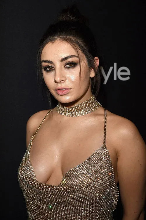 Charli XCX photo