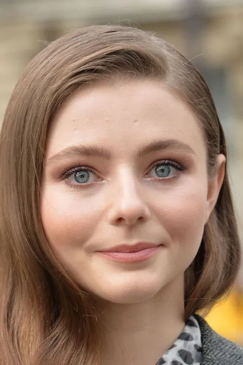 Thomasin McKenzie photo