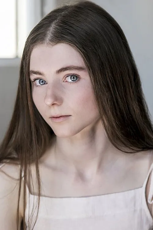 Thomasin McKenzie photo