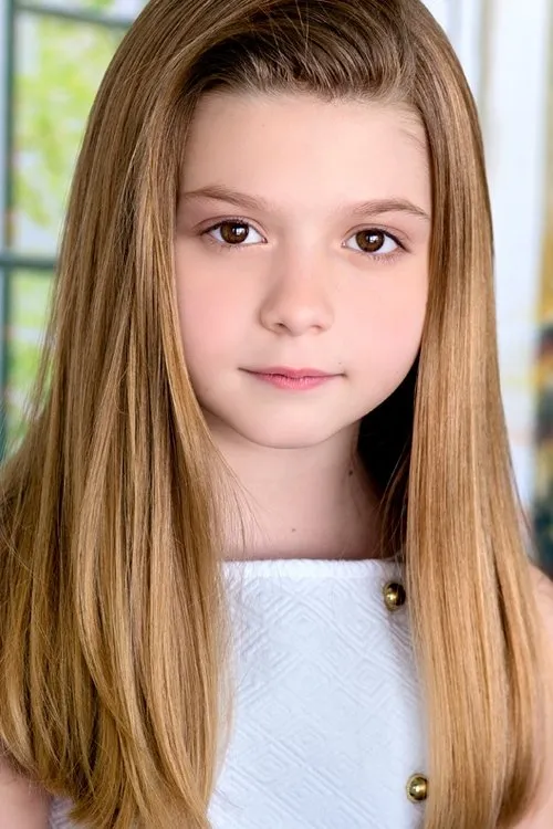 Chloe Perrin photo