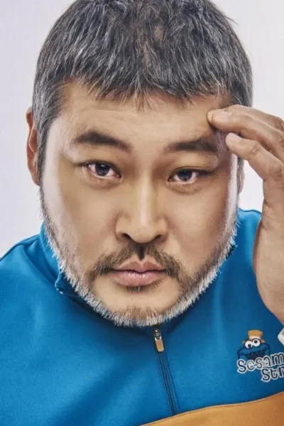 Choi Moo-seong photo