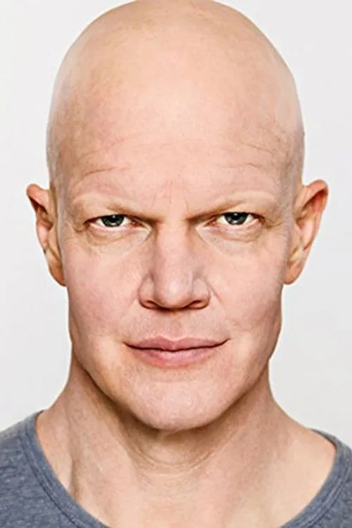 Derek Mears photo