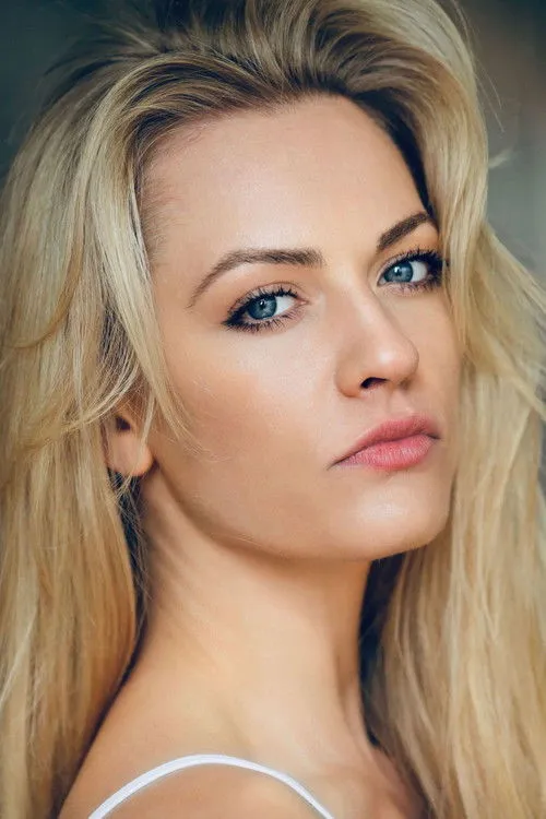 Lucy Martin photo