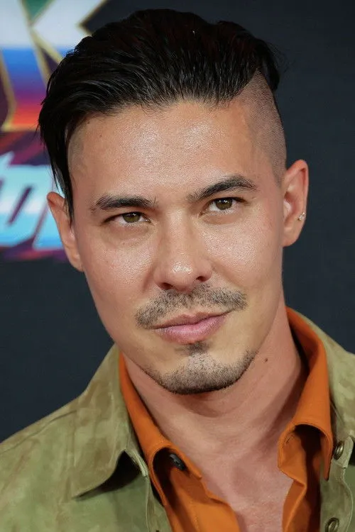 Lewis Tan photo