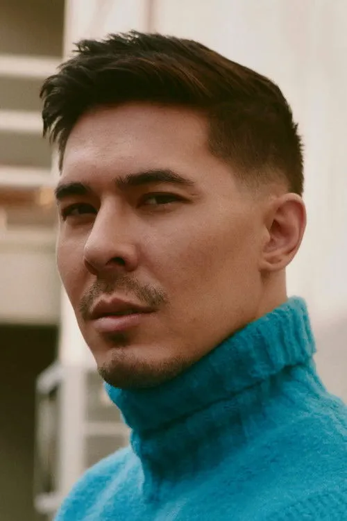 Lewis Tan photo