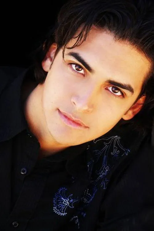 Robbie Daymond photo