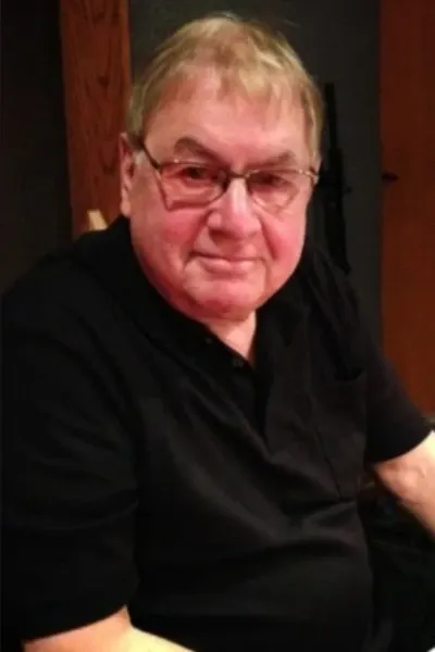 Andre Stojka photo