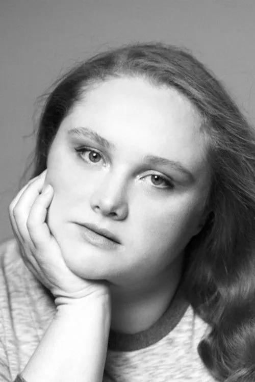 Danielle Macdonald photo