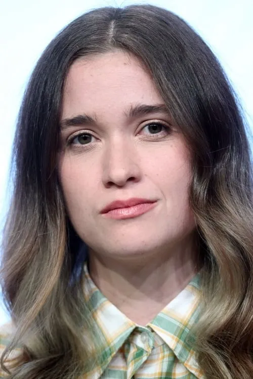 Alice Englert photo