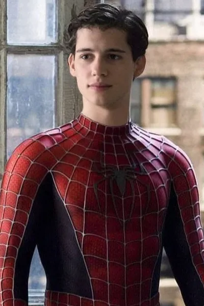 Gabriel Bateman photo