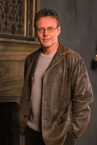 Anthony Stewart Head photo