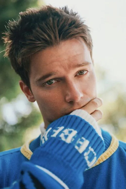 Patrick Schwarzenegger photo