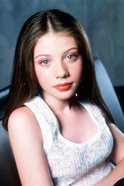 Michelle Trachtenberg photo