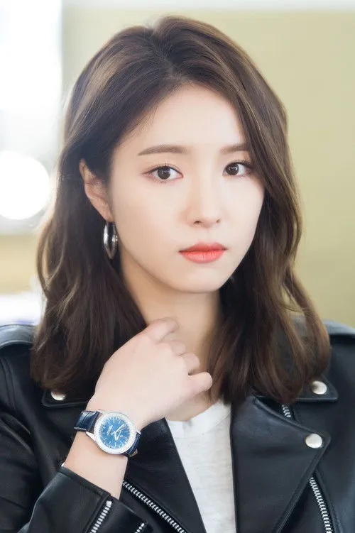 Shin Sae-kyeong photo
