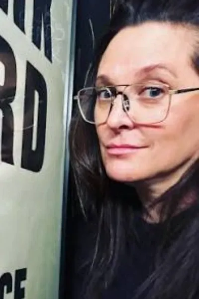 Erin Daniels photo