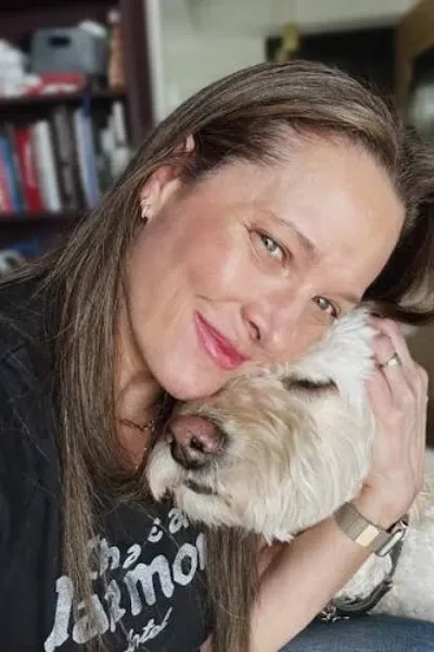 Erin Daniels photo