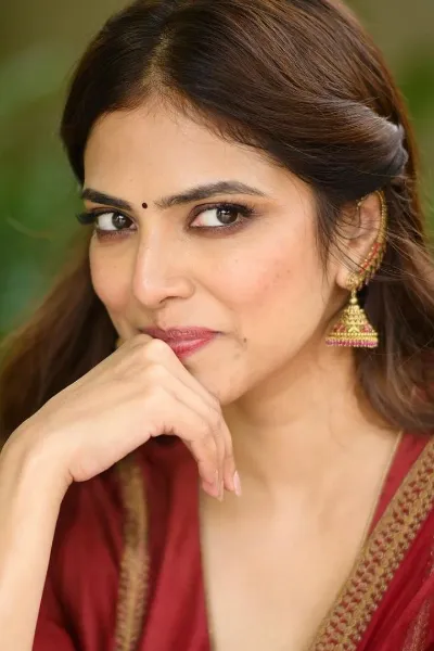 Malavika Mohanan photo