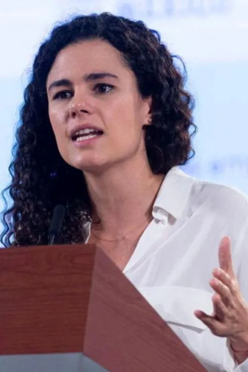 Luisa María Alcalde photo