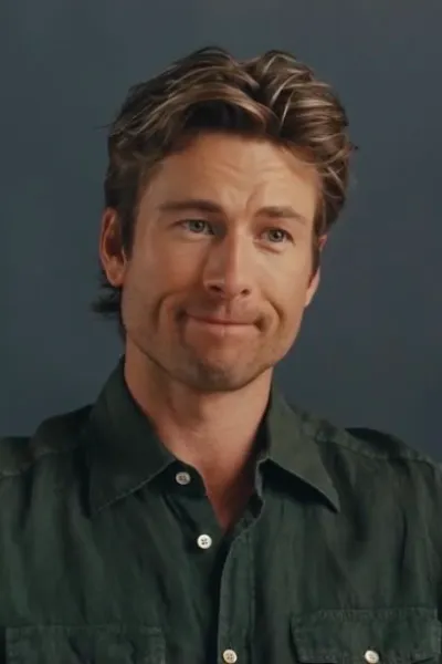 Glen Powell photo