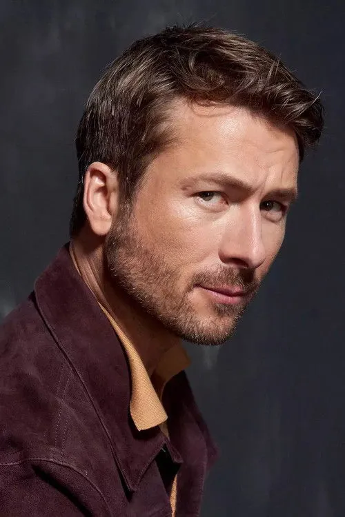 Glen Powell photo