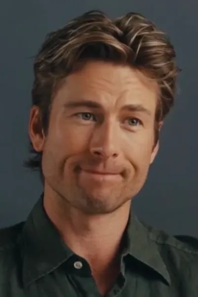 Glen Powell photo