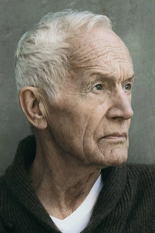Lance Henriksen photo