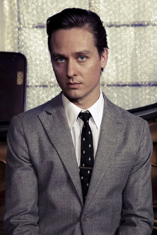 Tom Schilling photo