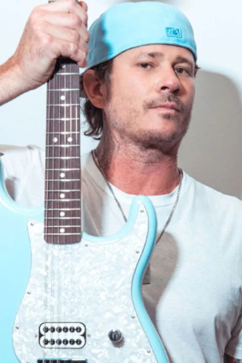 Tom DeLonge photo