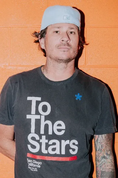 Tom DeLonge photo