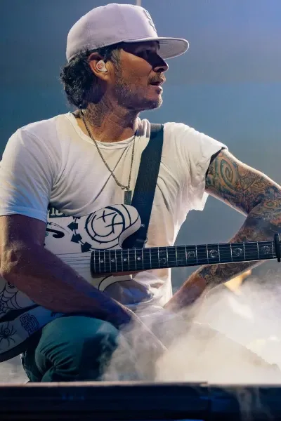 Tom DeLonge photo