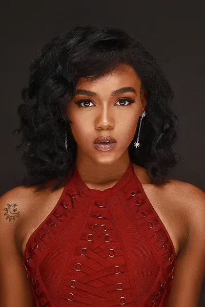 Nia Holloway photo