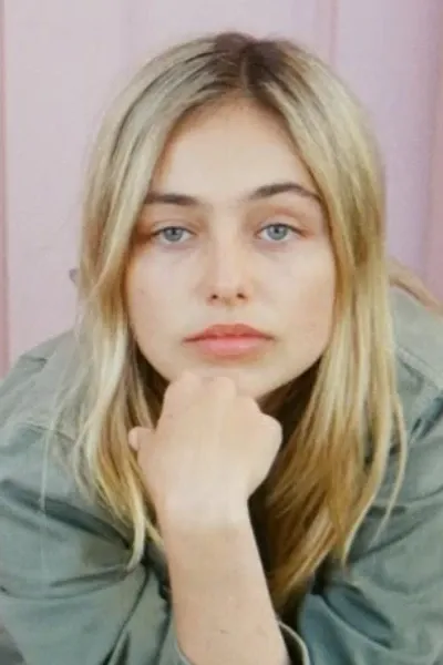 Annabel Wolfe photo