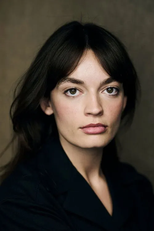 Emma Mackey photo