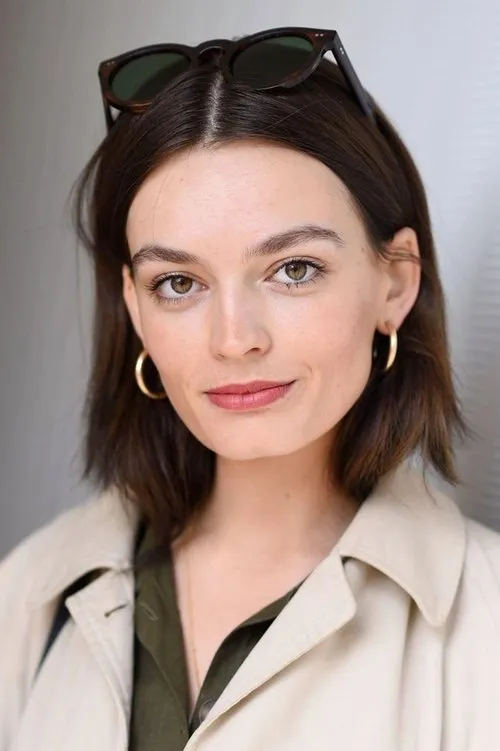 Emma Mackey photo