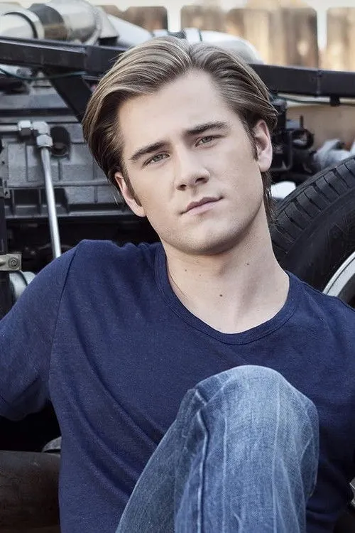 Luke Benward photo