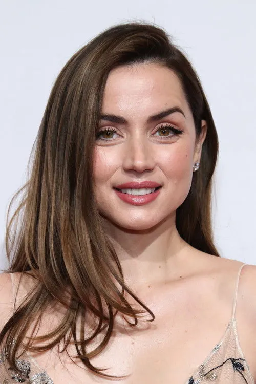 Ana de Armas photo