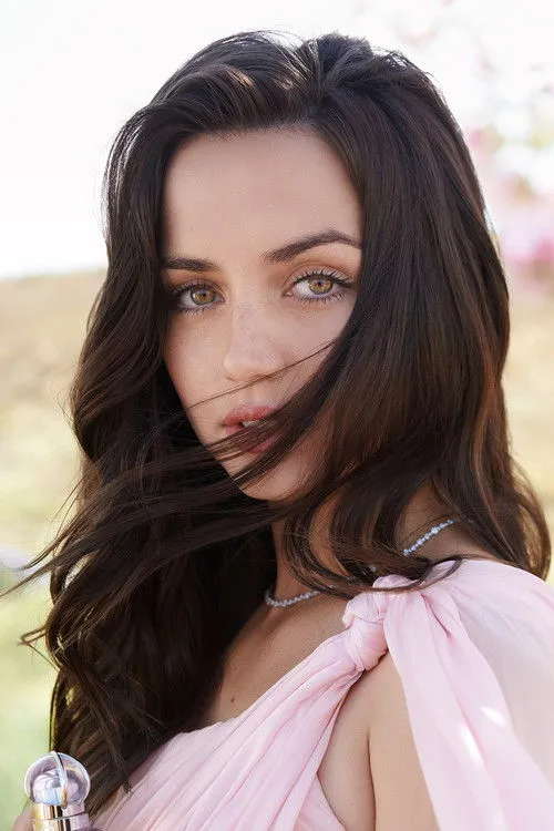 Ana de Armas photo