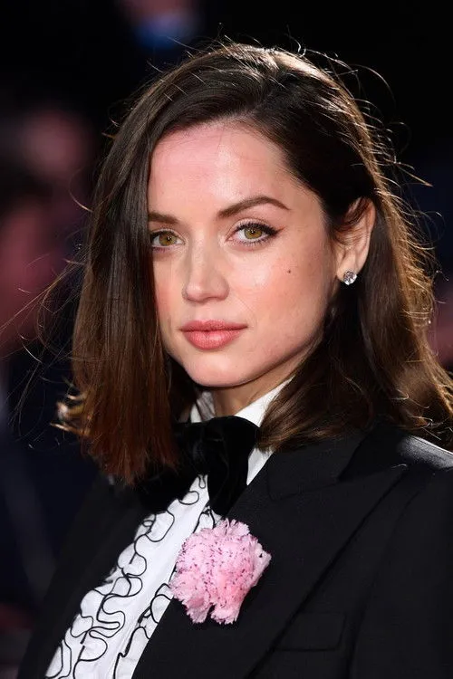 Ana de Armas photo