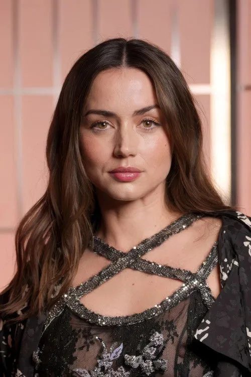 Ana de Armas photo