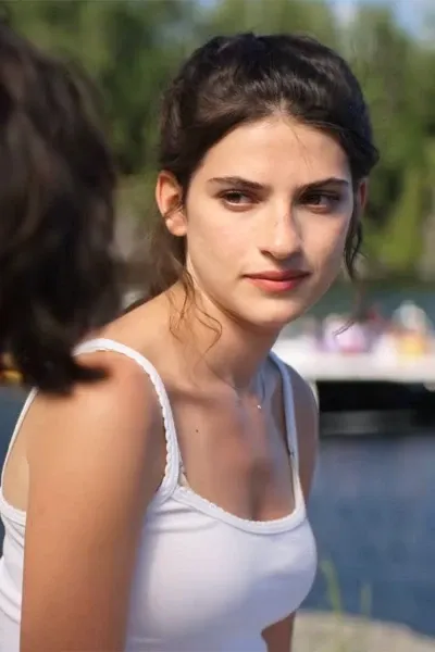 Ella Rubin photo
