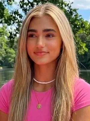 Rayna Vallandingham photo